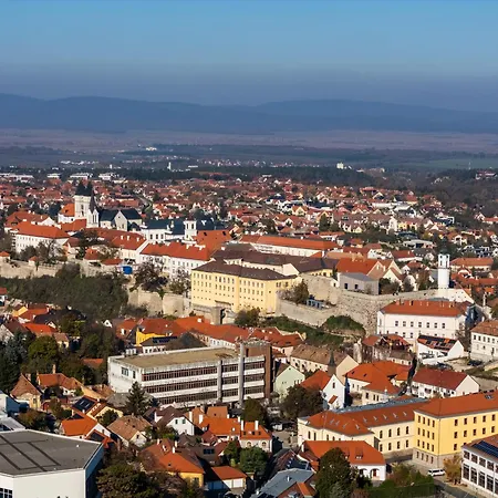 Apartment Csermak Lak Veszprem