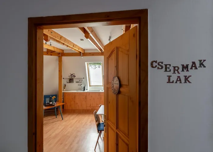 Csermak Lak Appartement *